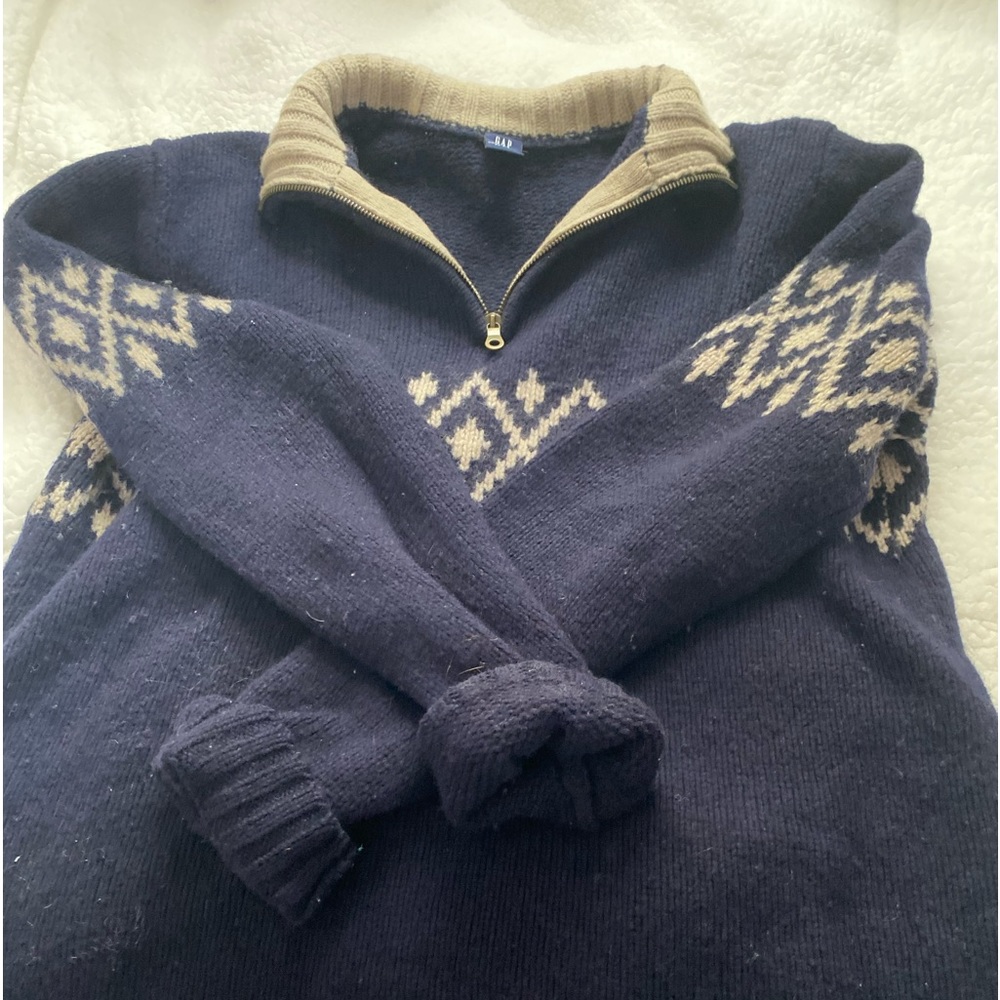 Blue knitted quarter zip